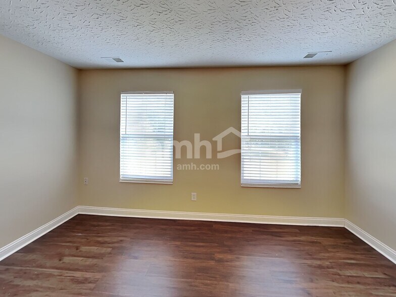 Building Photo - 3465 Winter Holly Dr