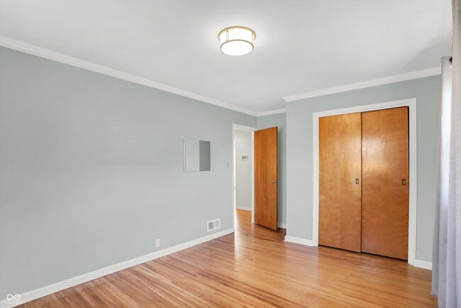 Building Photo - 1240 N Irvington Ave