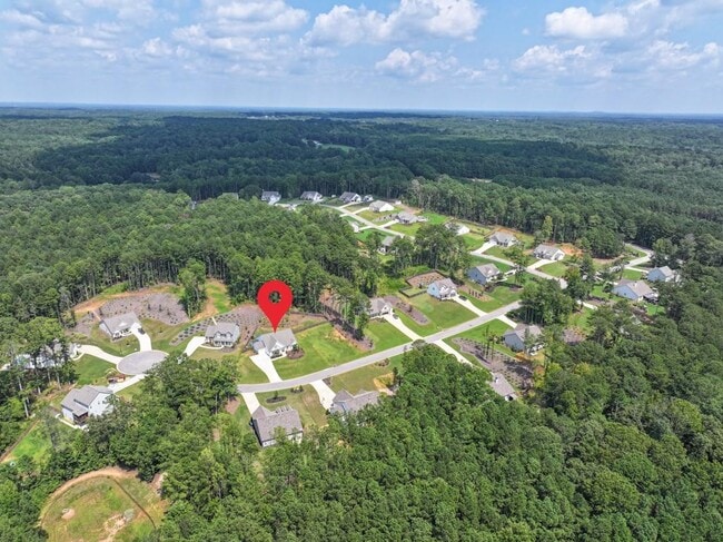 Building Photo - 2121 Charmond Dr