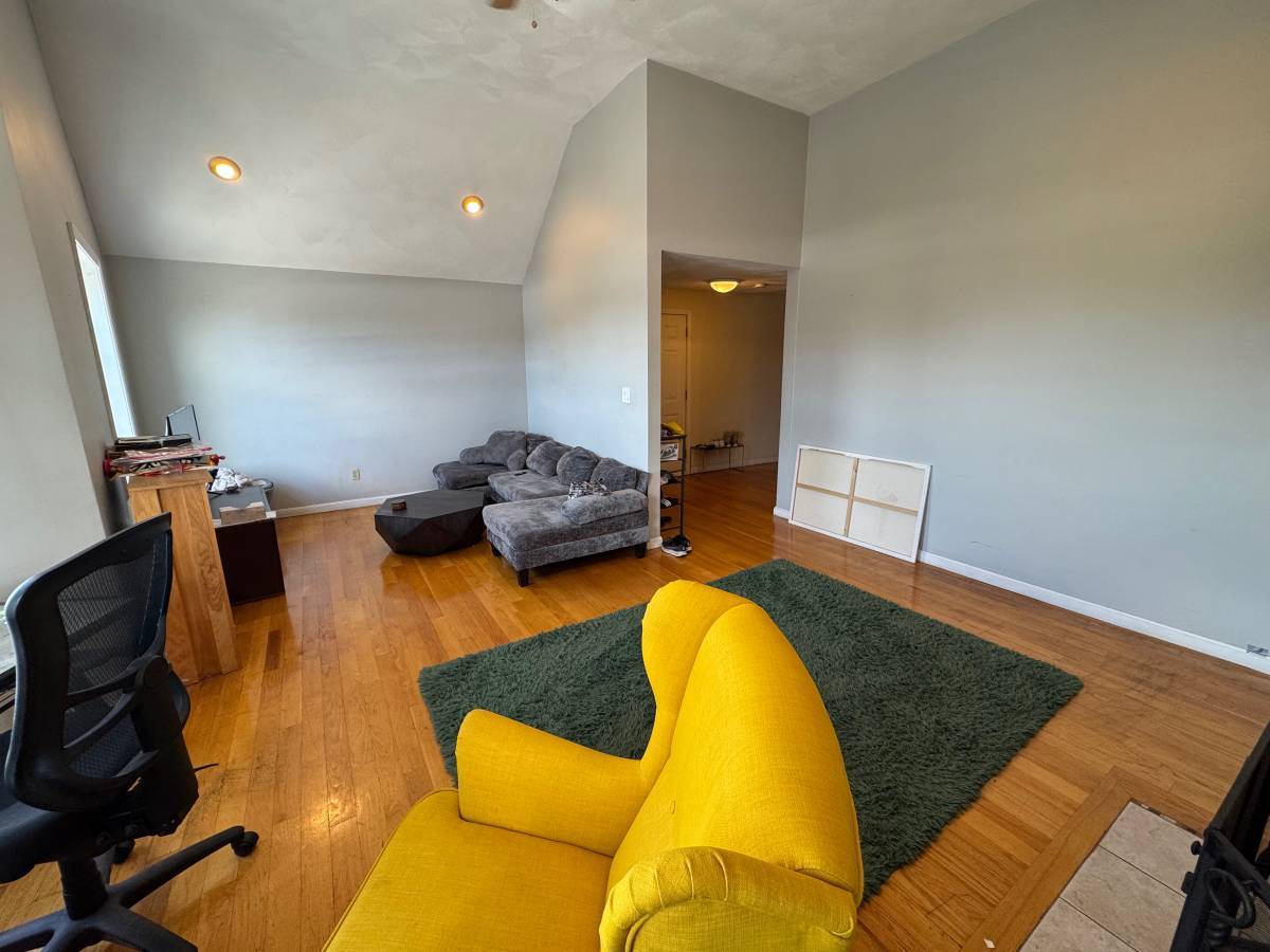 Living Room - 154 Harvard St