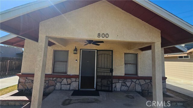 Building Photo - 800 E Ivy St