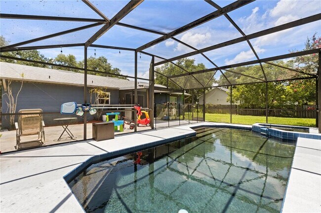 Building Photo - 4849 Jay Dr
