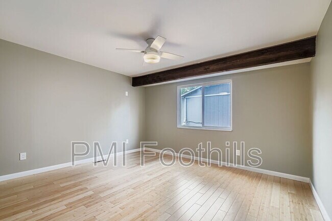 Building Photo - 10909 W 65th Way