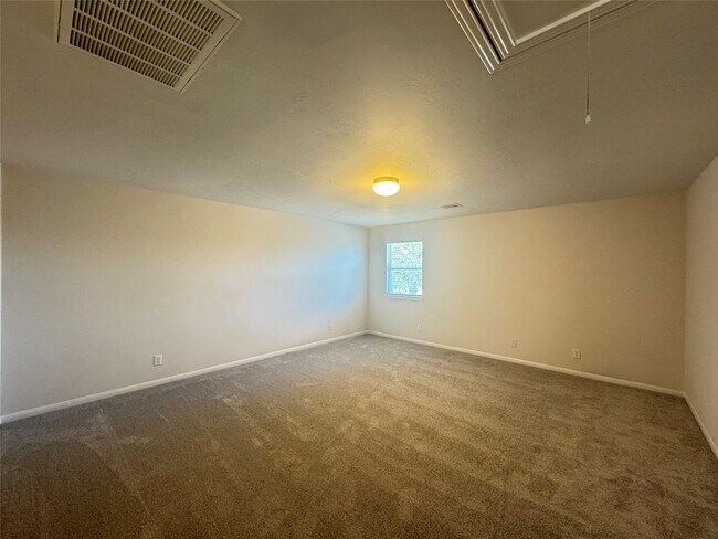 Building Photo - 8107 Gran Villa Dr