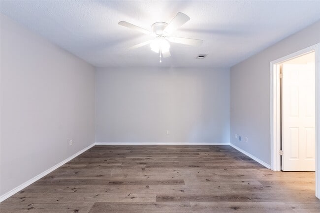 Building Photo - 76 Hickory Oak Dr