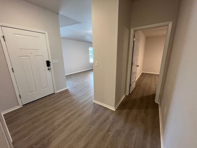 Building Photo - PRELEASING NOW!  NEW Three Bedroom | Two Bathroom Duplex in Bentonville