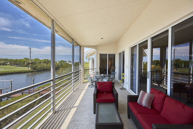 Building Photo - 392 Spyglass Way