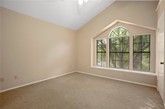 Building Photo - 11901 Swearingen Dr