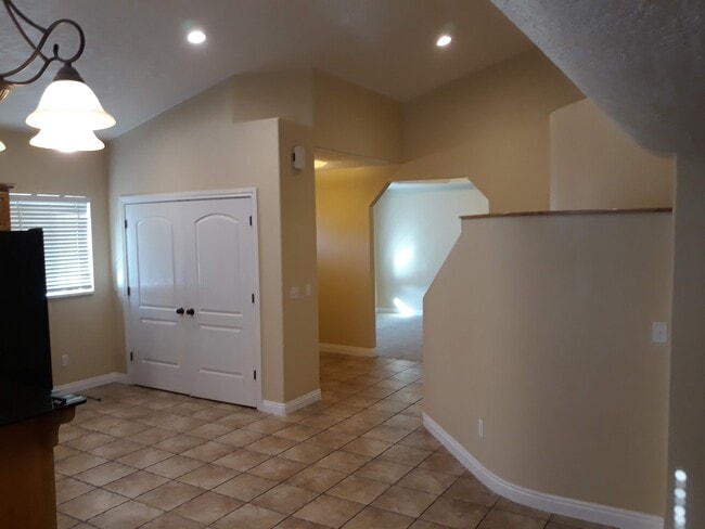 Building Photo - 2342 W 1775 N