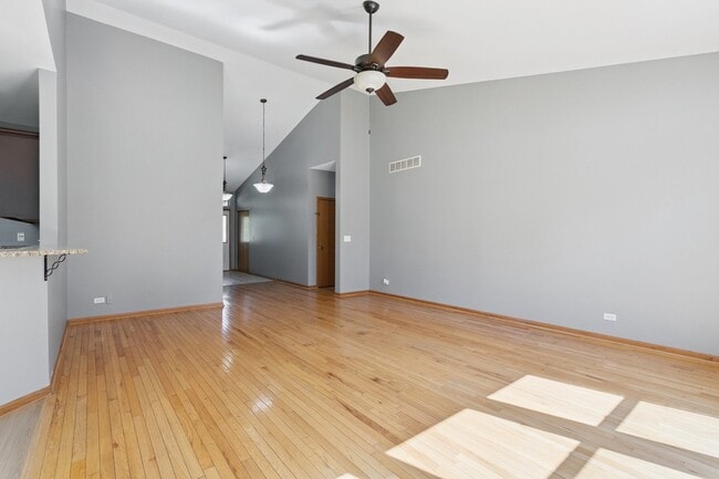 Building Photo - 3403 Green Pastures Ln