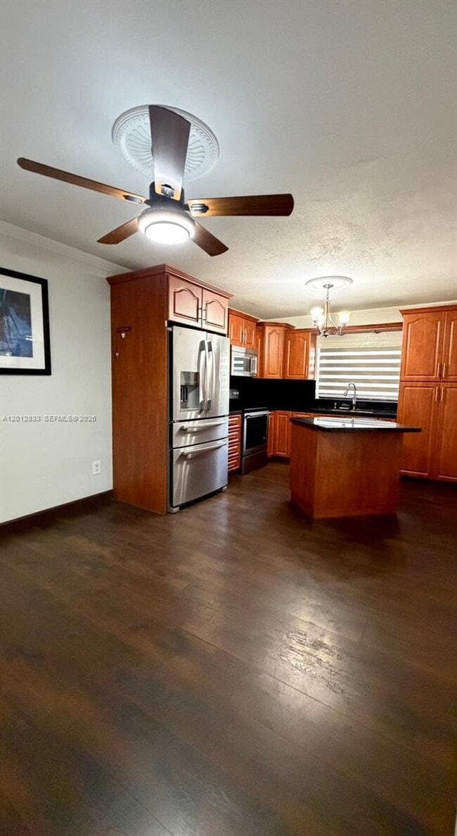 Building Photo - 2450 W 67th Pl