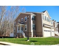 Building Photo - 204 Downey Ln