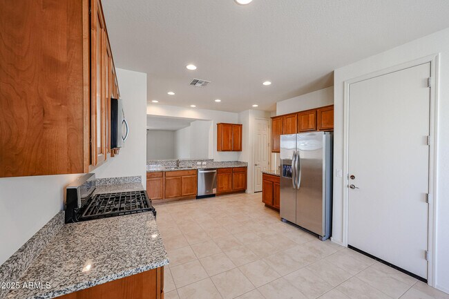 Building Photo - 7148 W Bent Tree Dr