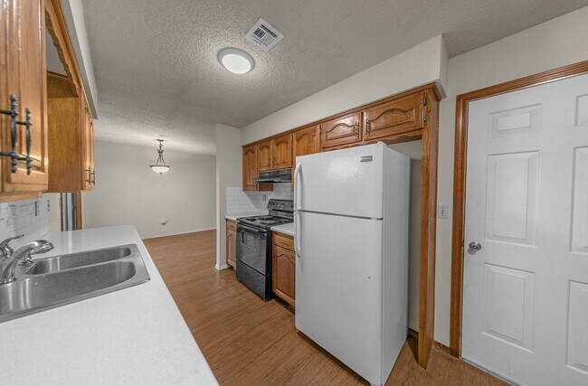 Building Photo - Great 2 Bed /1 Bath Downtown Bentonville