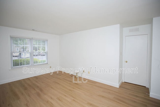 Building Photo - 1801A Sedgefield Dr