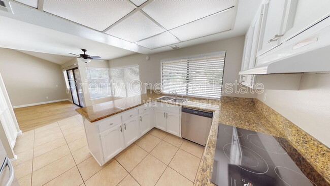 Building Photo - 17410 St Andrews Dr