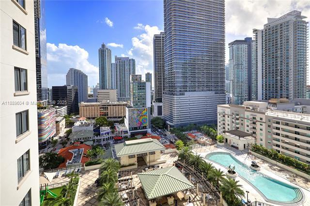 Building Photo - 999 SW 1st Ave