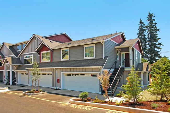 Building Photo - 20005 Poplar Way