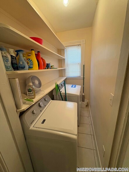 Building Photo - 123-125 Hillside St.