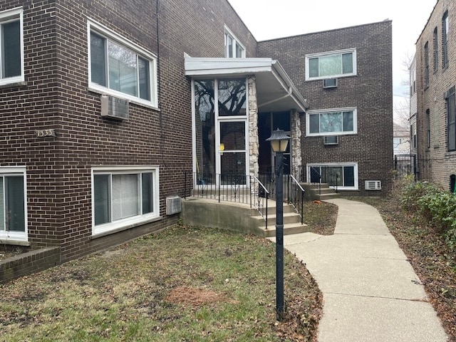 Building Photo - 1333 W Pratt Blvd