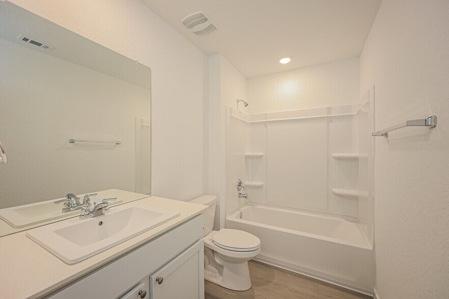 Building Photo - 11816 California Rose