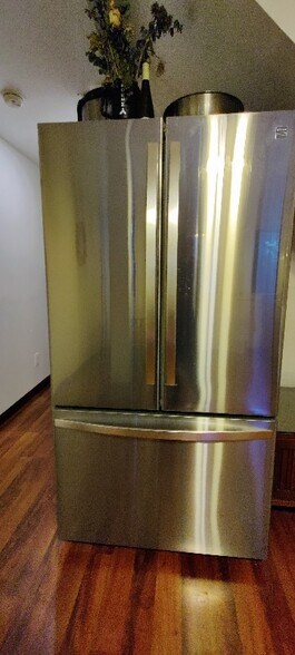 Building Photo - 1601 7th Ave