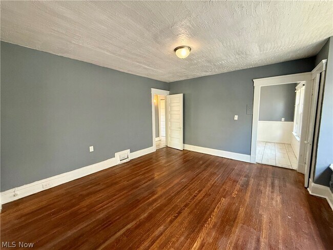 Building Photo - 10817 Orville Ave