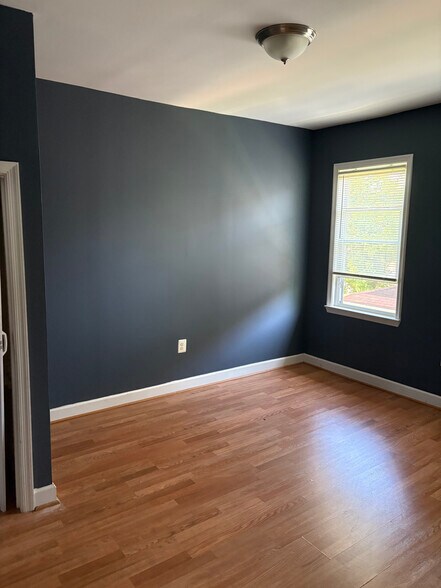 Building Photo - 3601 Howard Park Ave