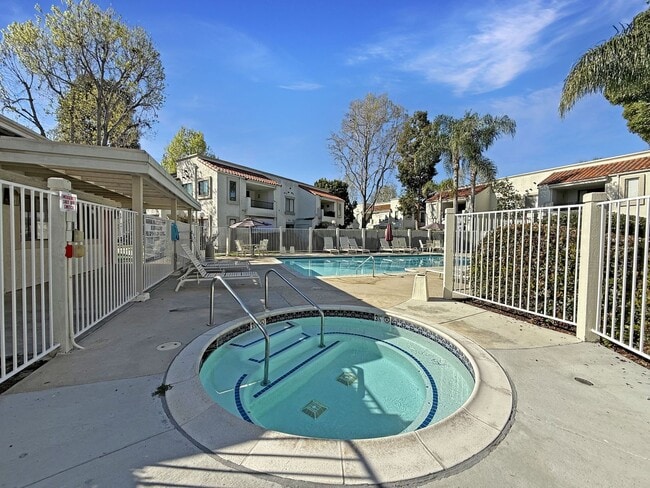 Building Photo - SD: Bright 1BD/1BA Condo in Mira Mesa with Pool, Private Patio & Reserved Parking