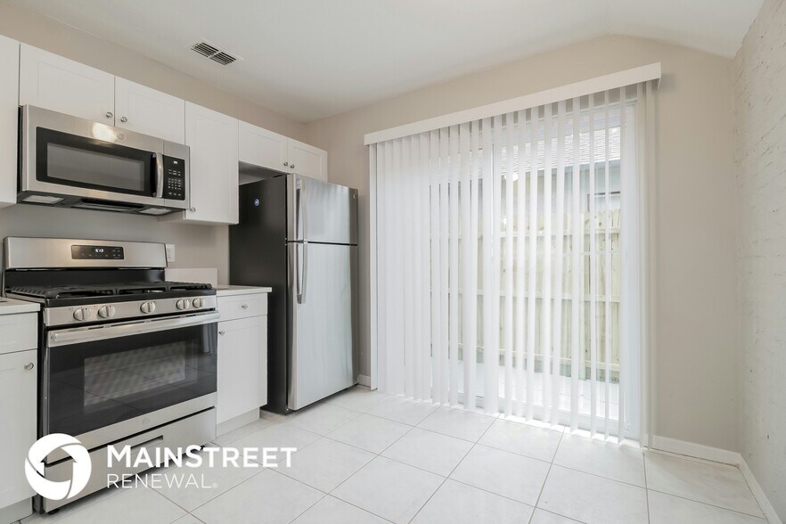 Building Photo - 1534 Brookebridge Dr