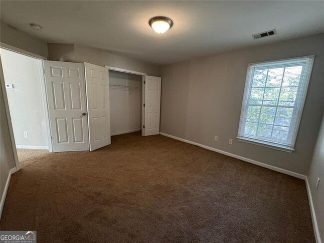 Building Photo - 1812 Lakewood Ave SE