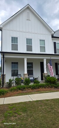 Building Photo - 121 Summer Tanager Dr