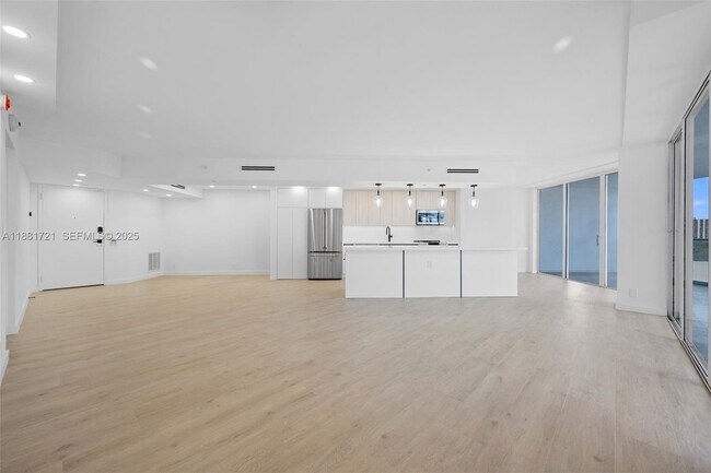 Building Photo - 19707 Turnberry Way