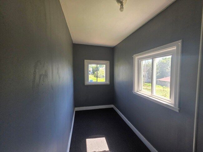 Building Photo - 1703 Bailie Ave
