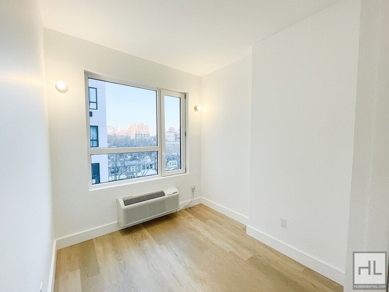 Building Photo - President Street / Sunlit Crown Heights 2-Bed 1-Bath