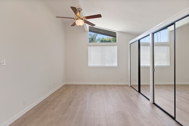 Building Photo - 450 Bolero Way