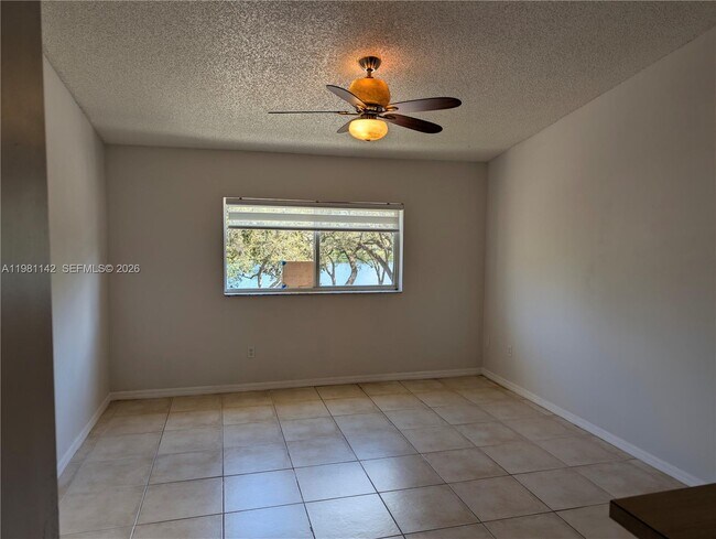 Building Photo - 3680 N 56th Ave