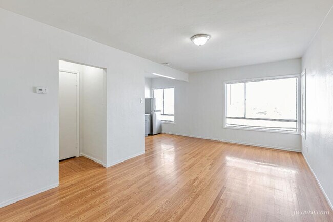 Building Photo - 50 Terra Vista Ave