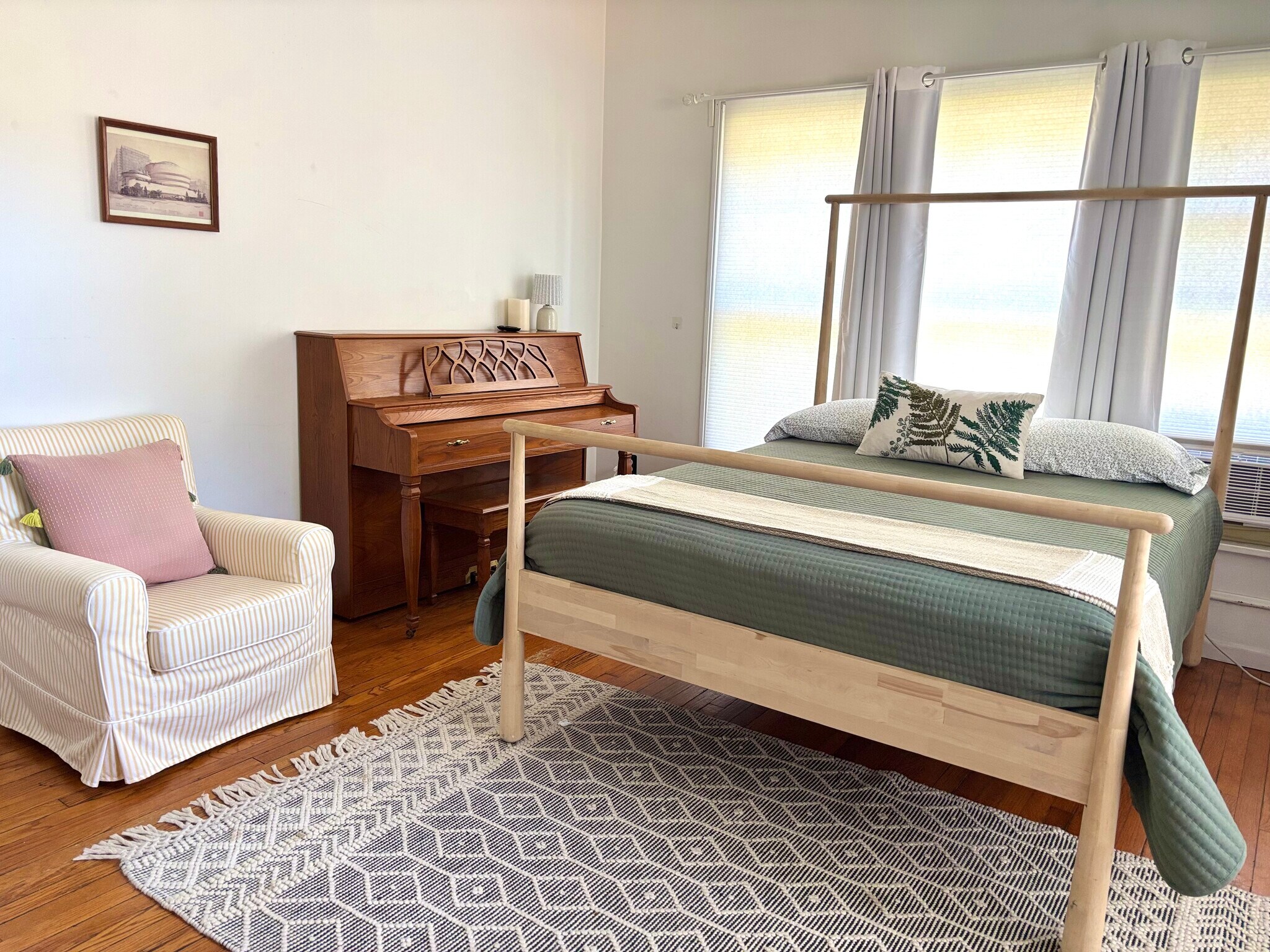 Main Bedroom - 315 S Washington St