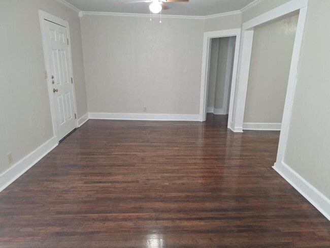 Building Photo - 506 E Main St