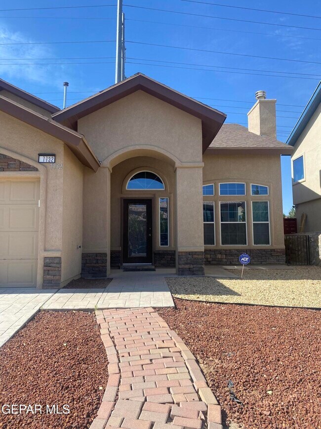 Building Photo - 7732 Maple Landing Court