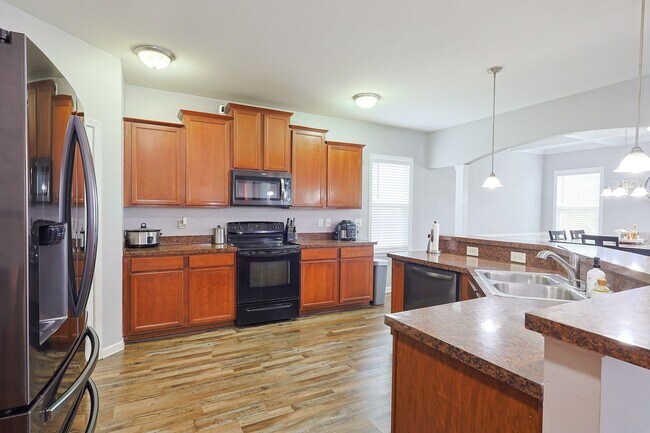Building Photo - 363 Heathrow Dr