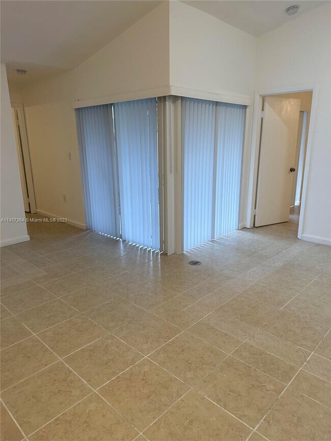 Primary Photo - 21393 NE 8th Ct