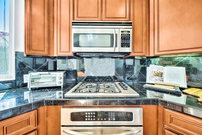 Building Photo - 57410 Via Vista