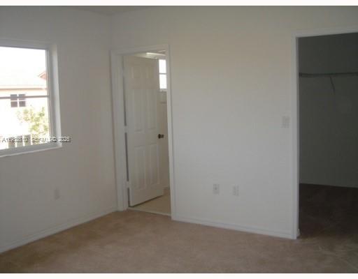 Building Photo - 875 SW 6th Pl