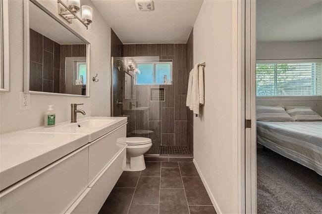 Building Photo - 6614 Ashland Dr