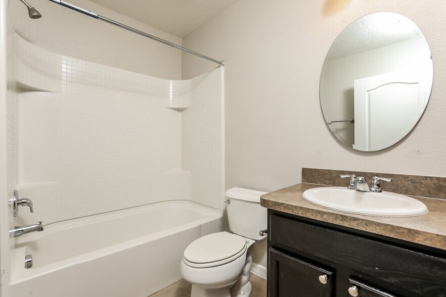 Building Photo - 123 Prairie Falcon Dr