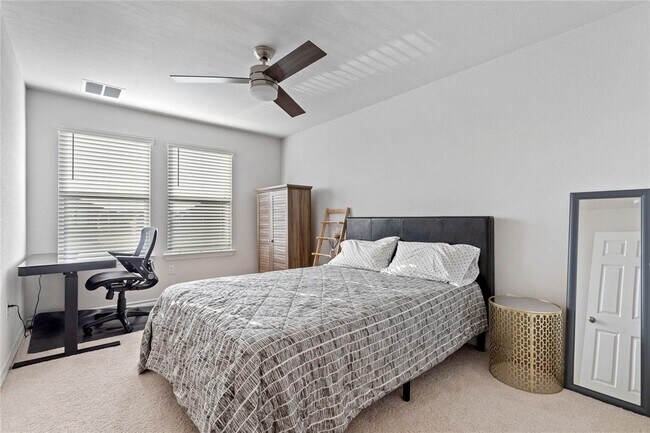 Building Photo - 3007 Salvidar Bend