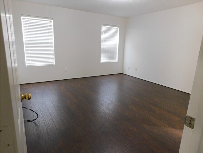 Building Photo - 19130 Yaupon Ranch Dr