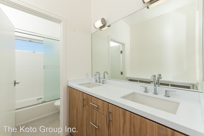 Building Photo - 7 br, 4 bath House - 6779 Del Playa Drive